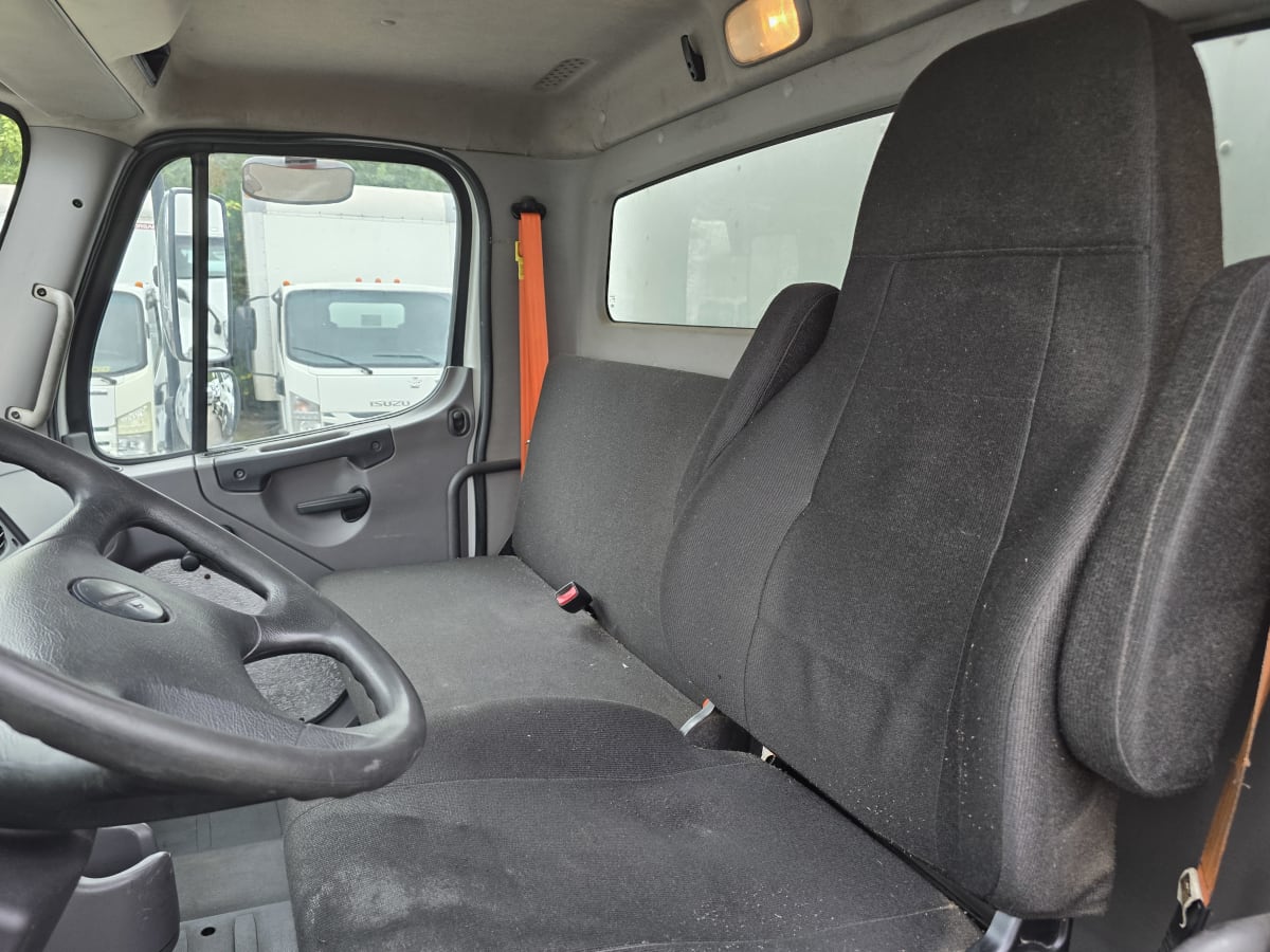 2016 Freightliner/Mercedes M2 106 658226