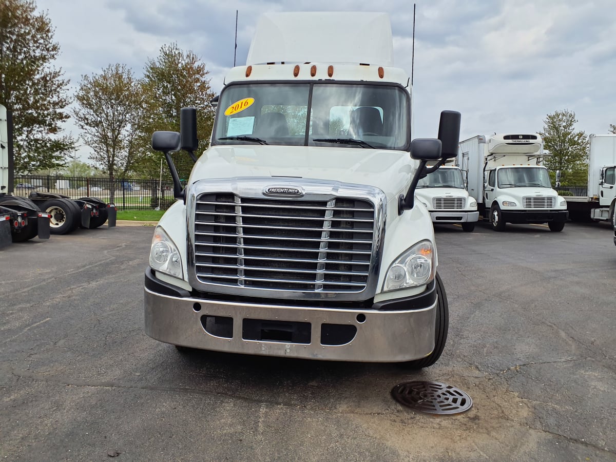 2016 Freightliner/Mercedes CASCADIA 125 658238