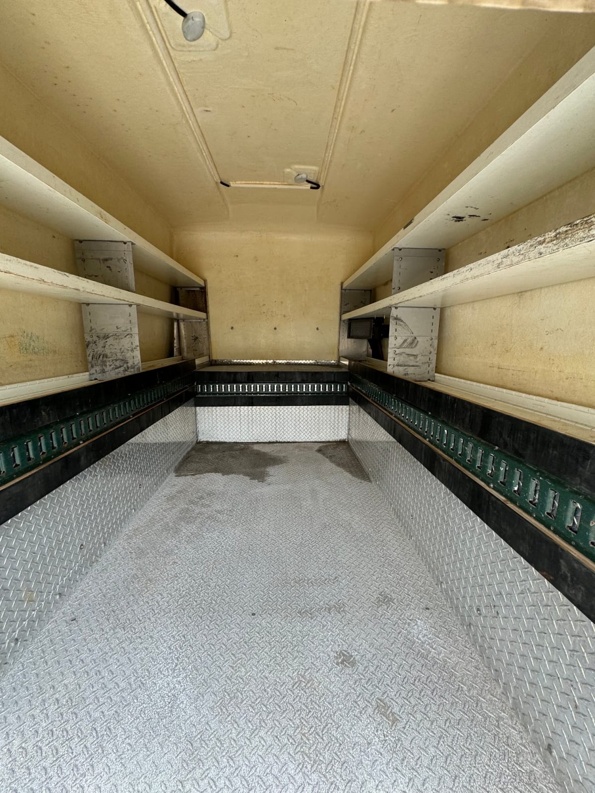 2016 Ford Motor Company F350 658240