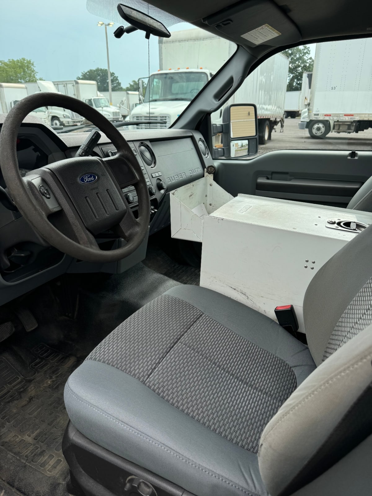 2016 Ford Motor Company F350 658240