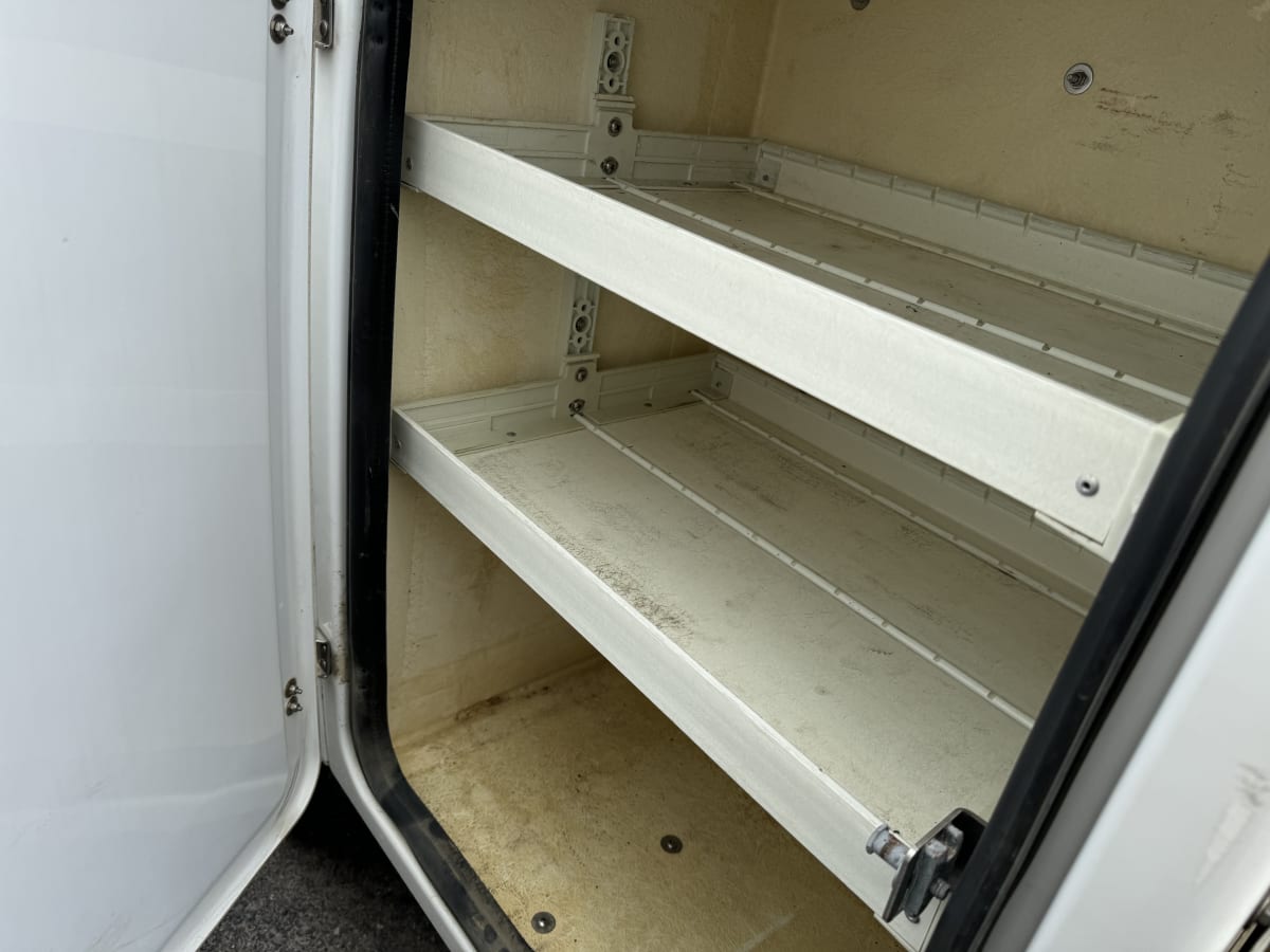 2016 Ford Motor Company F350 658240