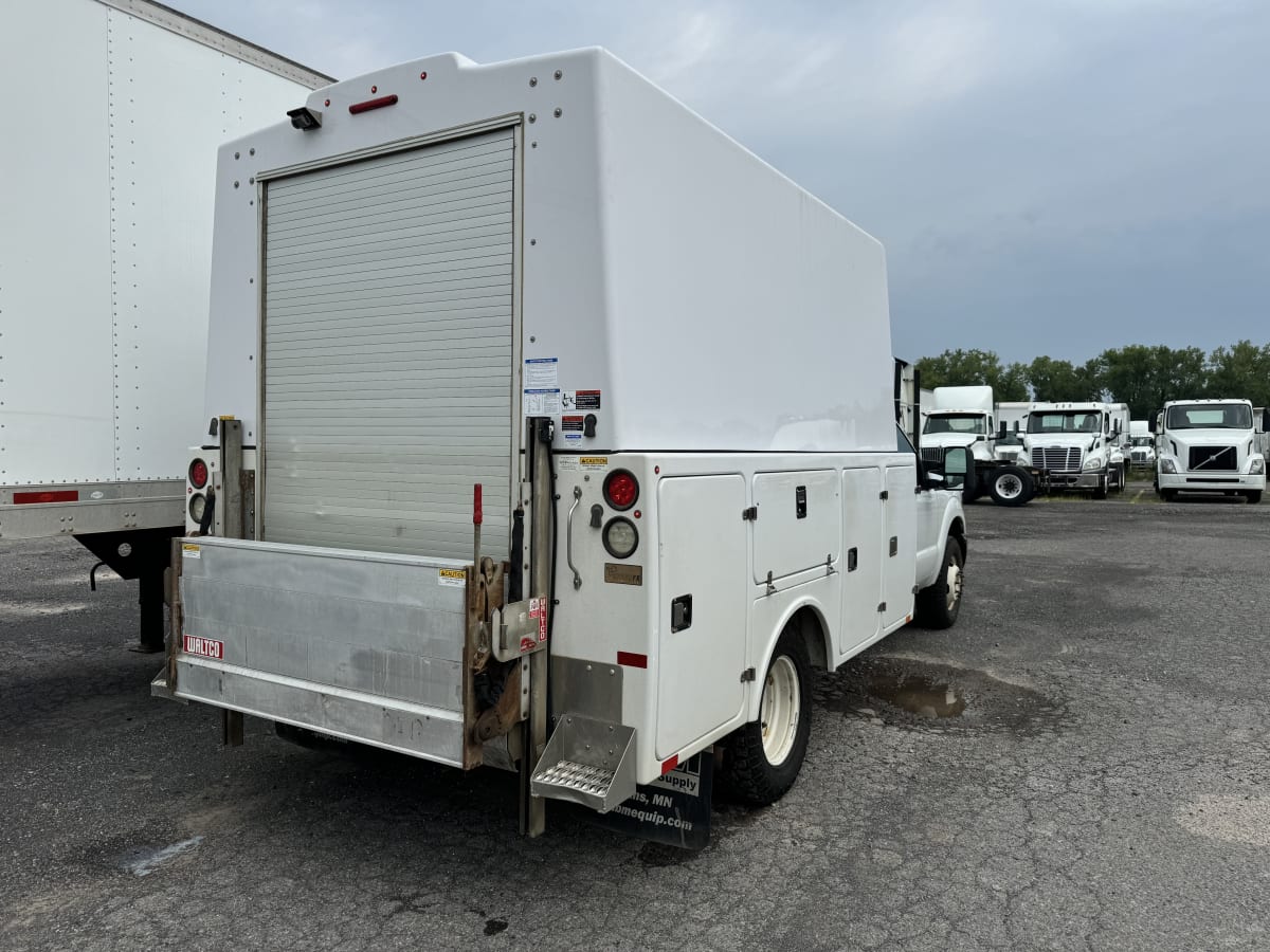 2016 Ford Motor Company F350 658240