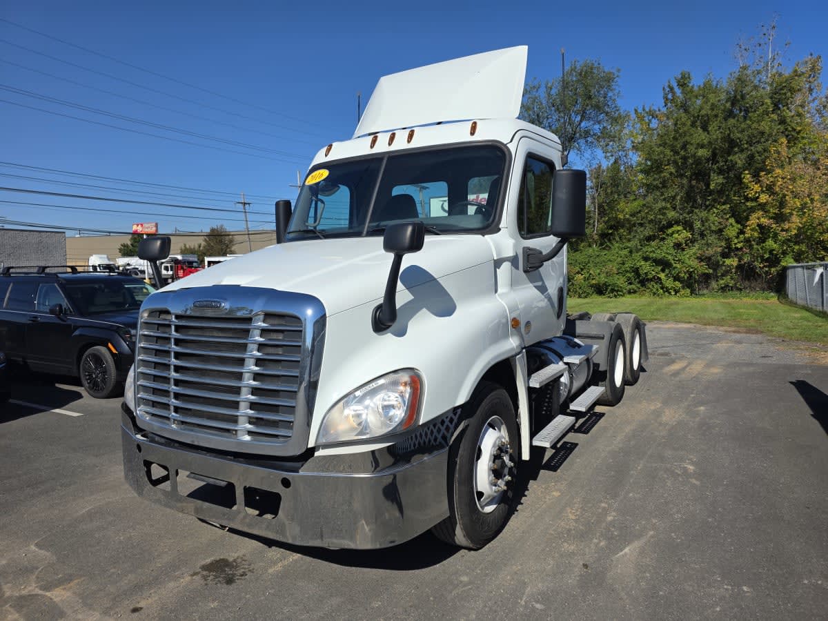 2016 Freightliner Cascadia in Bensalem, PA