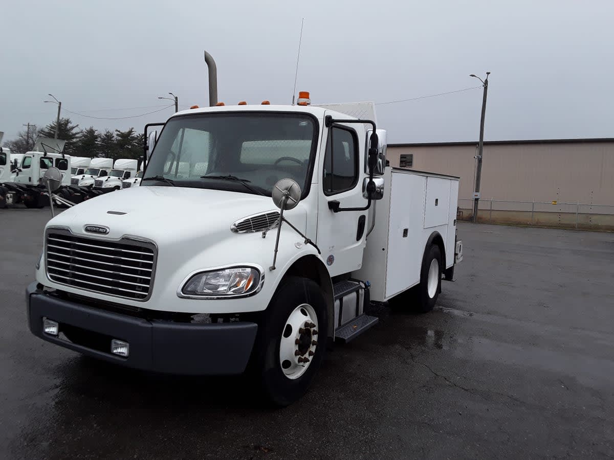 2017 Freightliner/Mercedes M2 106 658339