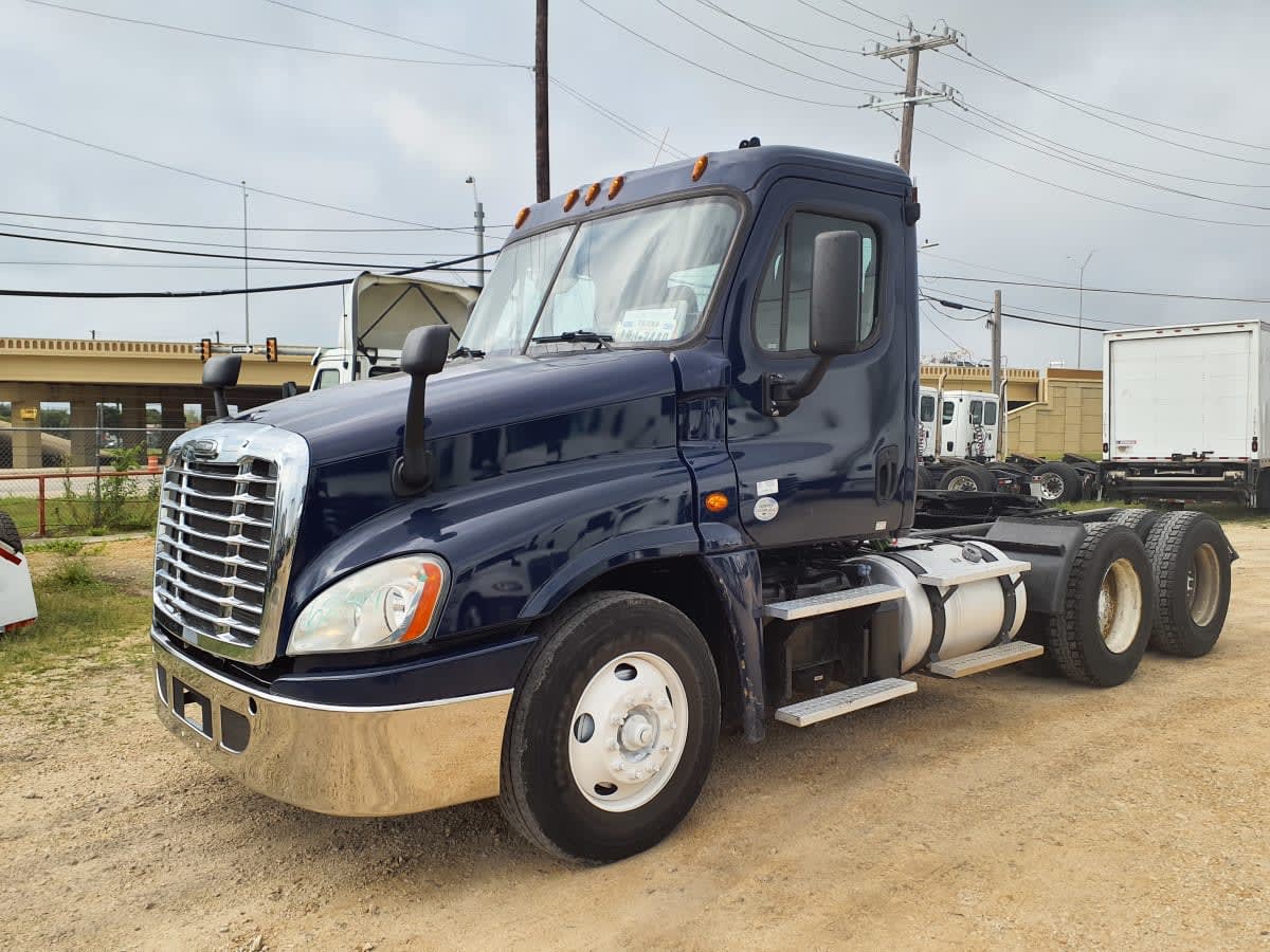 2016 Freightliner Cascadia in Converse, TX — photo 3