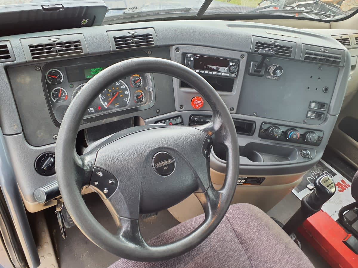 2016 Freightliner Cascadia in Converse, TX — photo 7