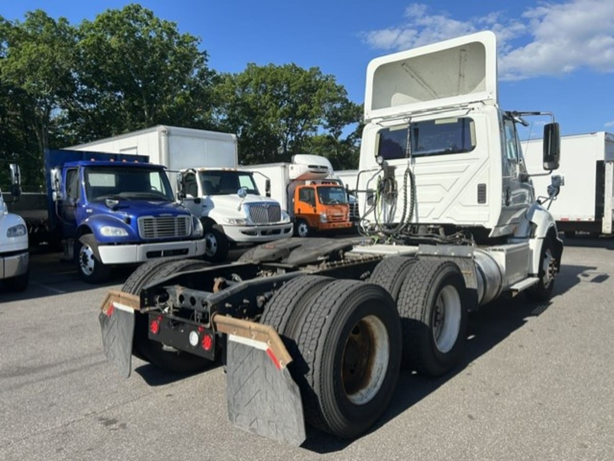 2016 International ProStar in Farmingdale, NY — photo 4