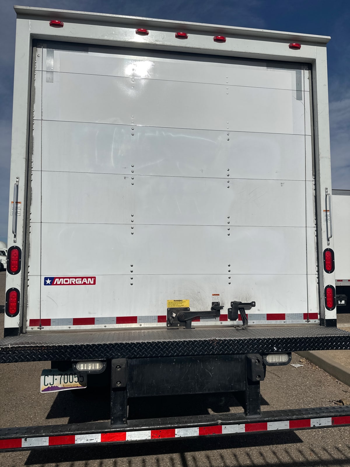 2016 Isuzu NRR 658450