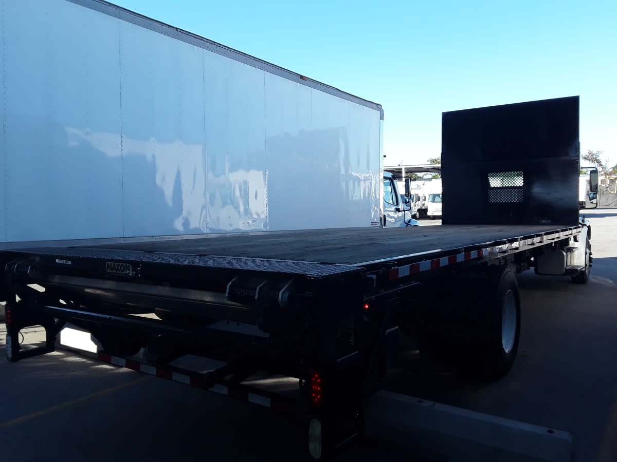 2016 Freightliner/Mercedes M2 106 658510