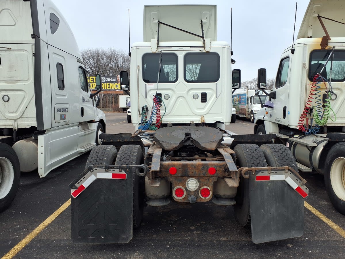 2016 Freightliner - image 5