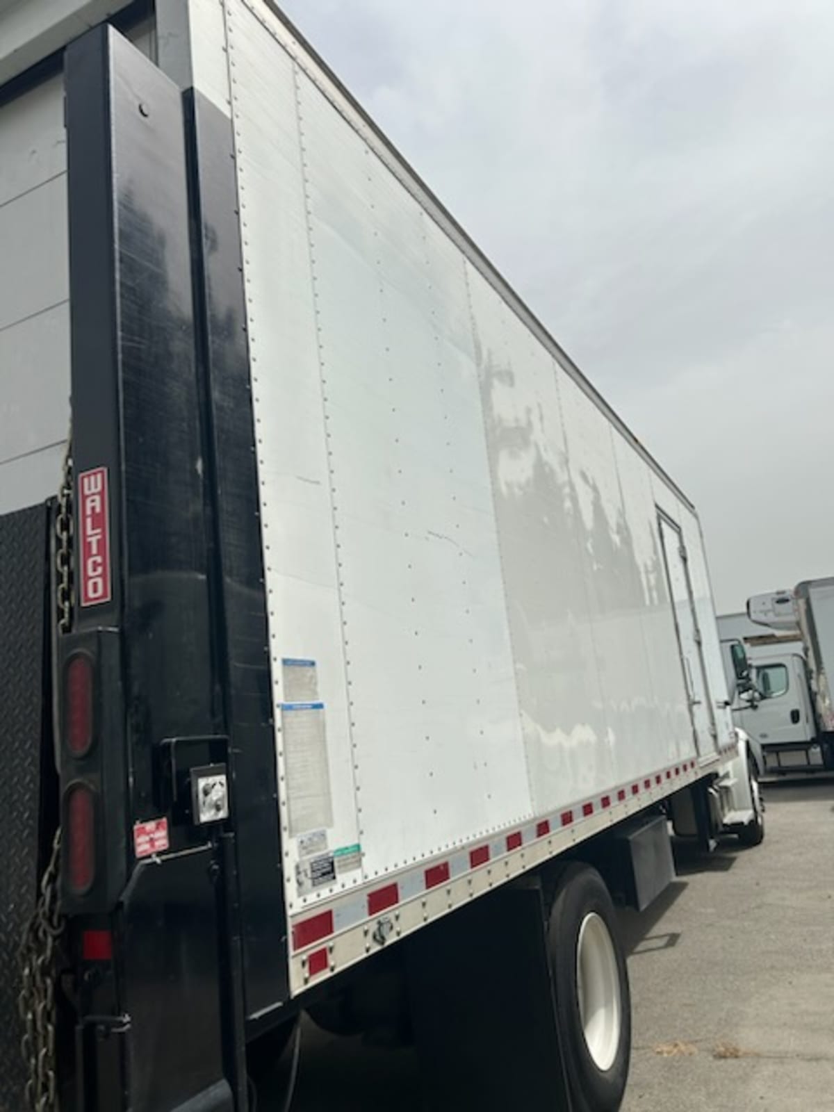 2016 Freightliner/Mercedes M2 106 658792