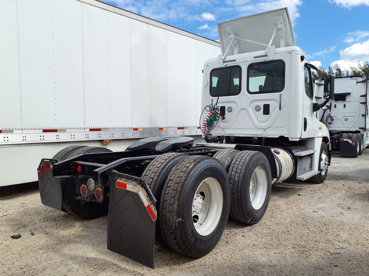 2016 Freightliner/Mercedes CASCADIA 125 659003