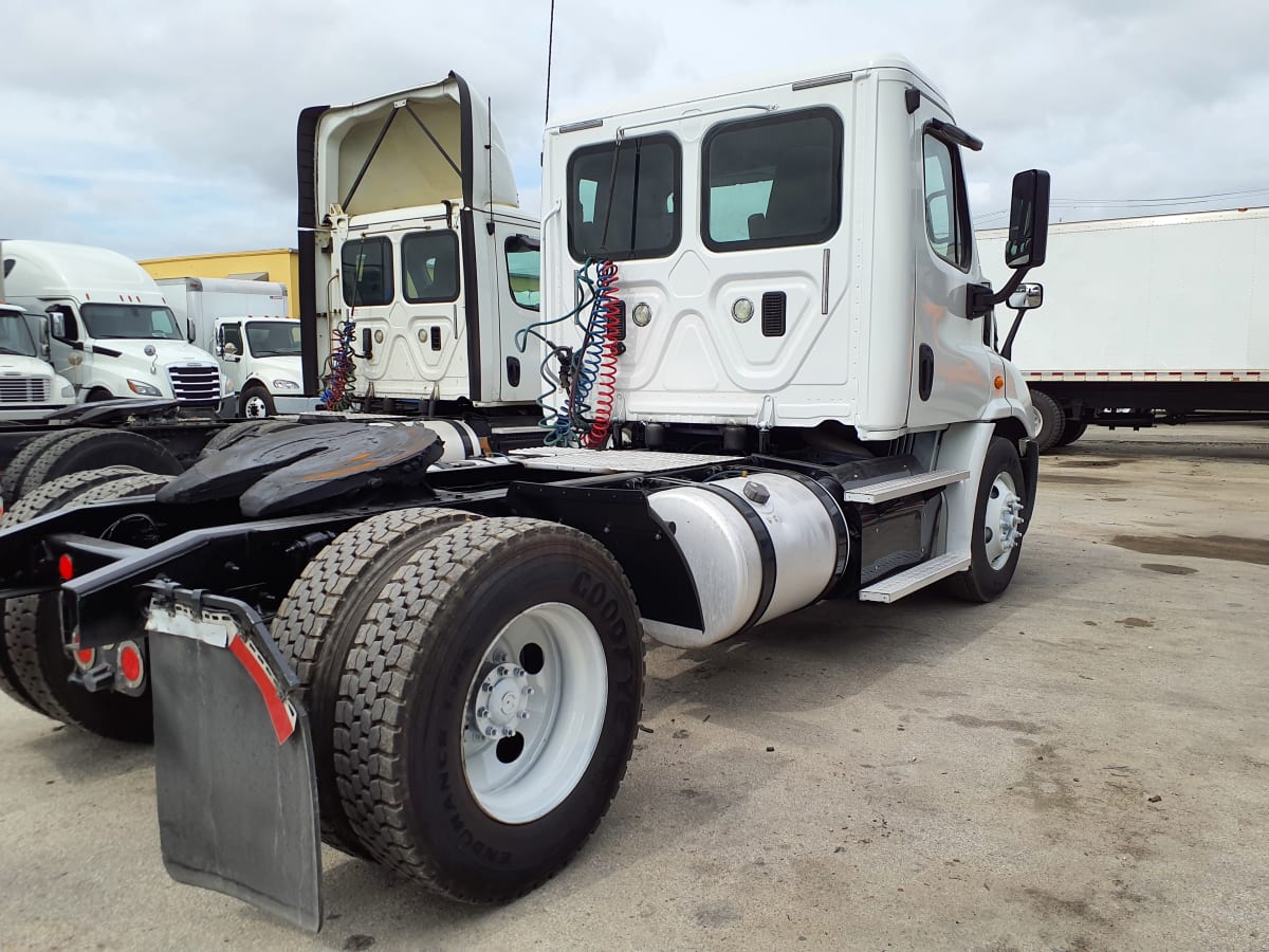 2016 Freightliner/Mercedes CASCADIA 113 659007