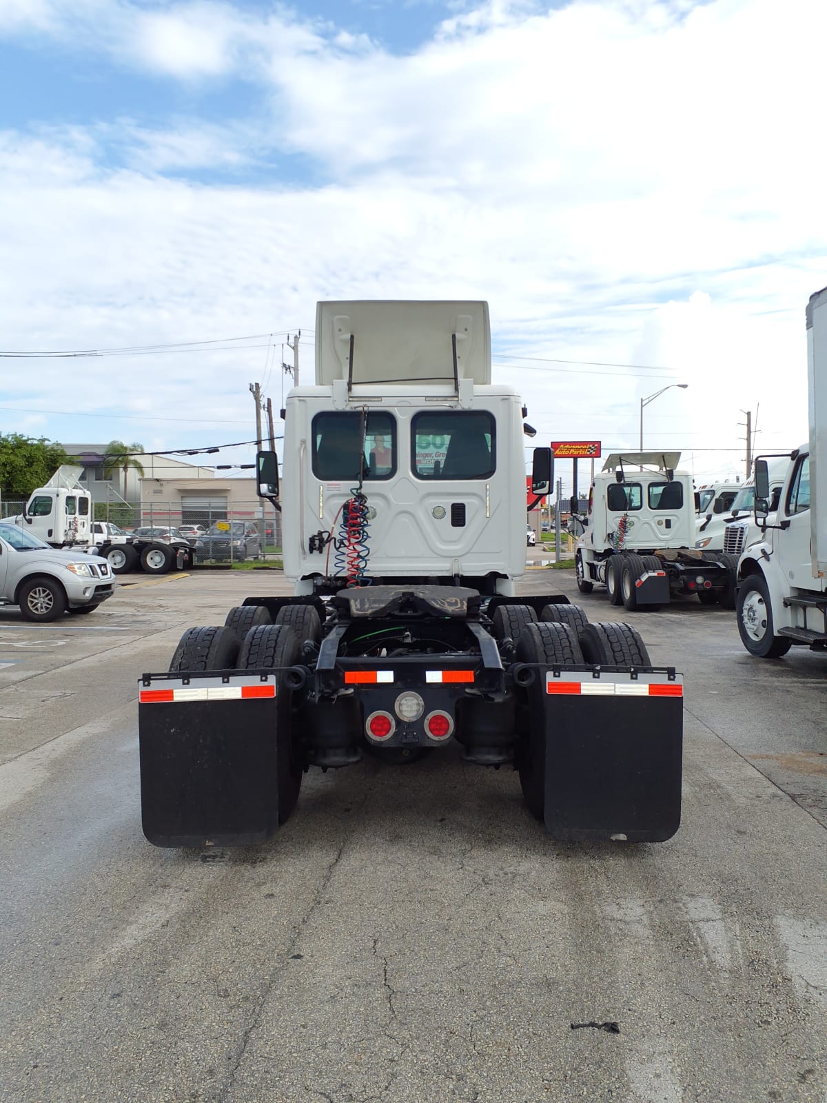 2016 Freightliner/Mercedes CASCADIA 125 659035