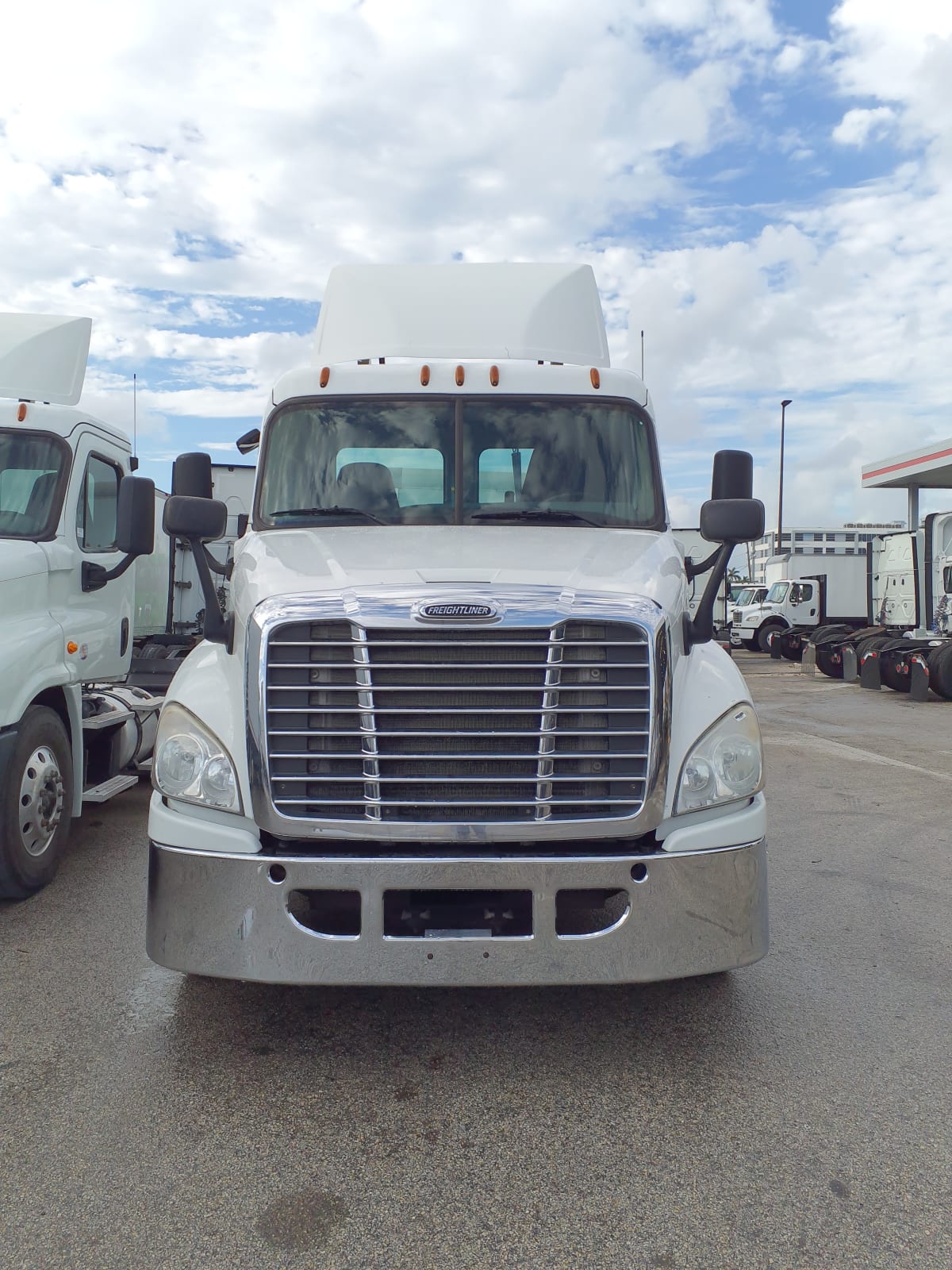 2016 Freightliner/Mercedes CASCADIA 125 659035