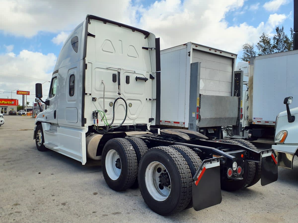 2017 Freightliner - image 6