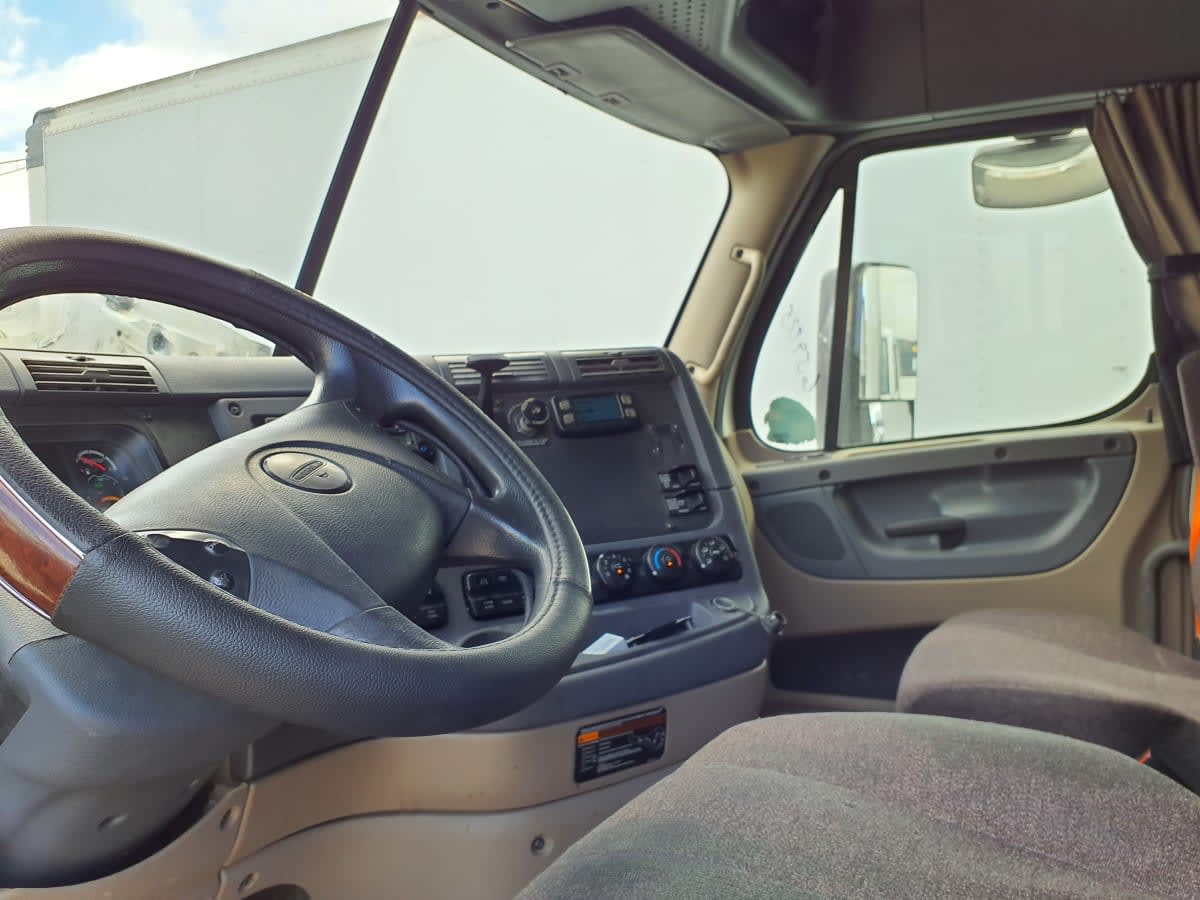 2017 Freightliner - image 7