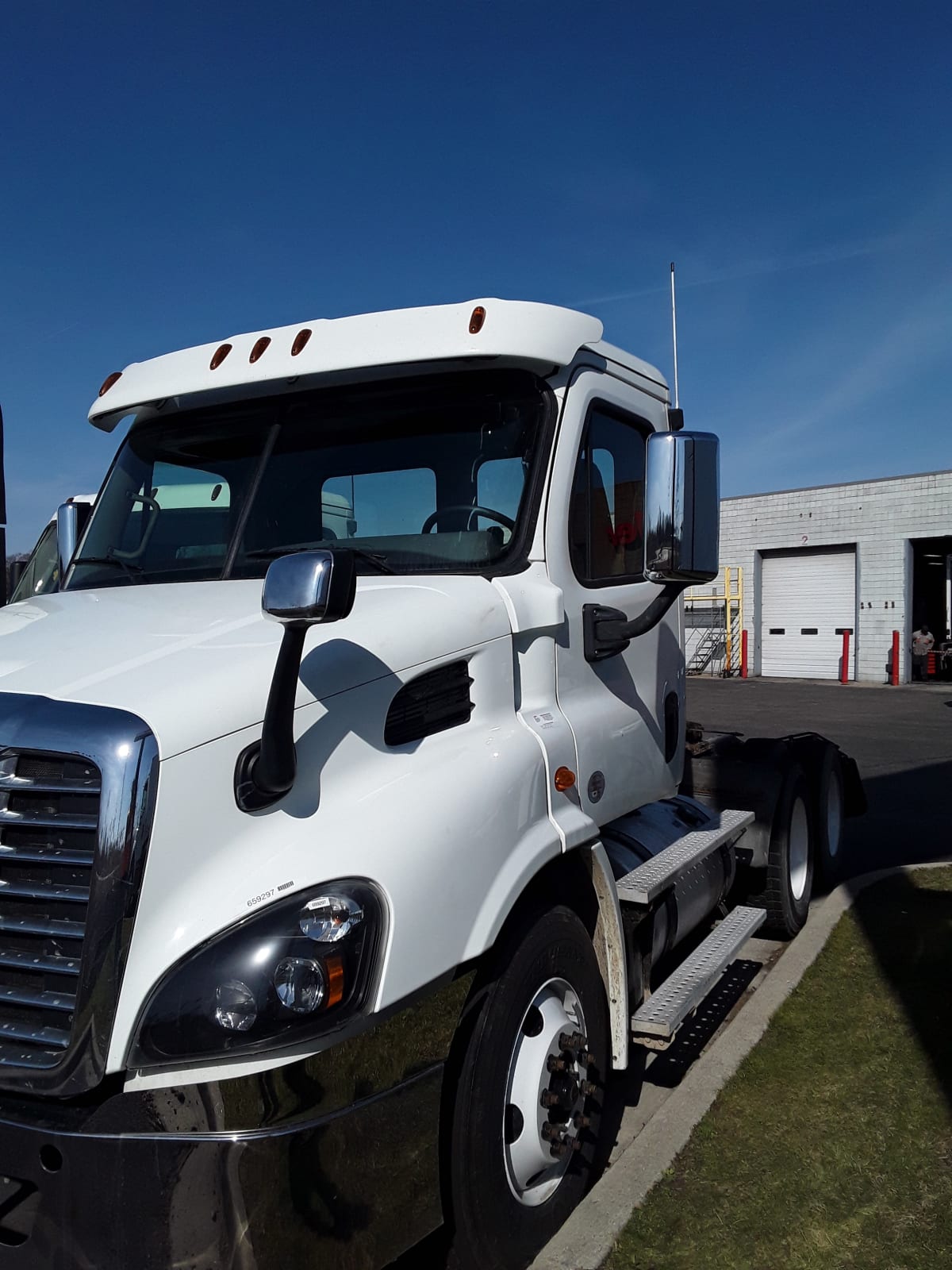 2016 Freightliner/Mercedes CASCADIA 113 659297