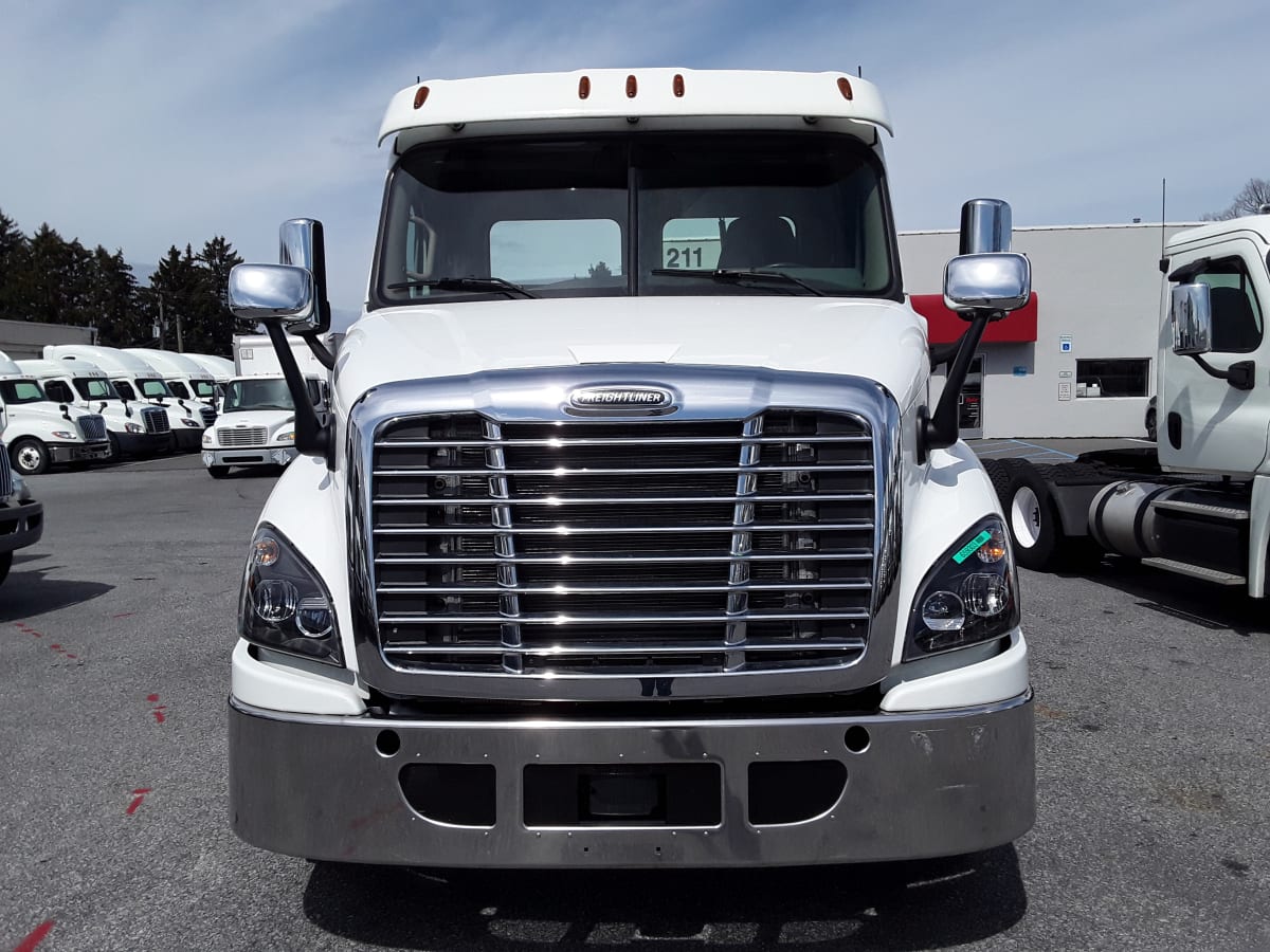 2017 Freightliner/Mercedes CASCADIA 113 659303