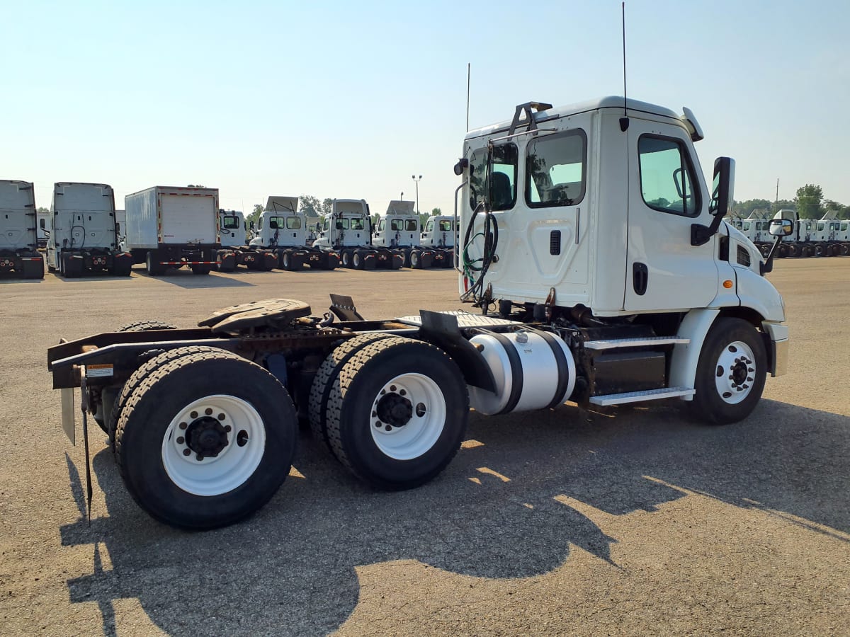 2016 Freightliner/Mercedes CASCADIA 113 659307