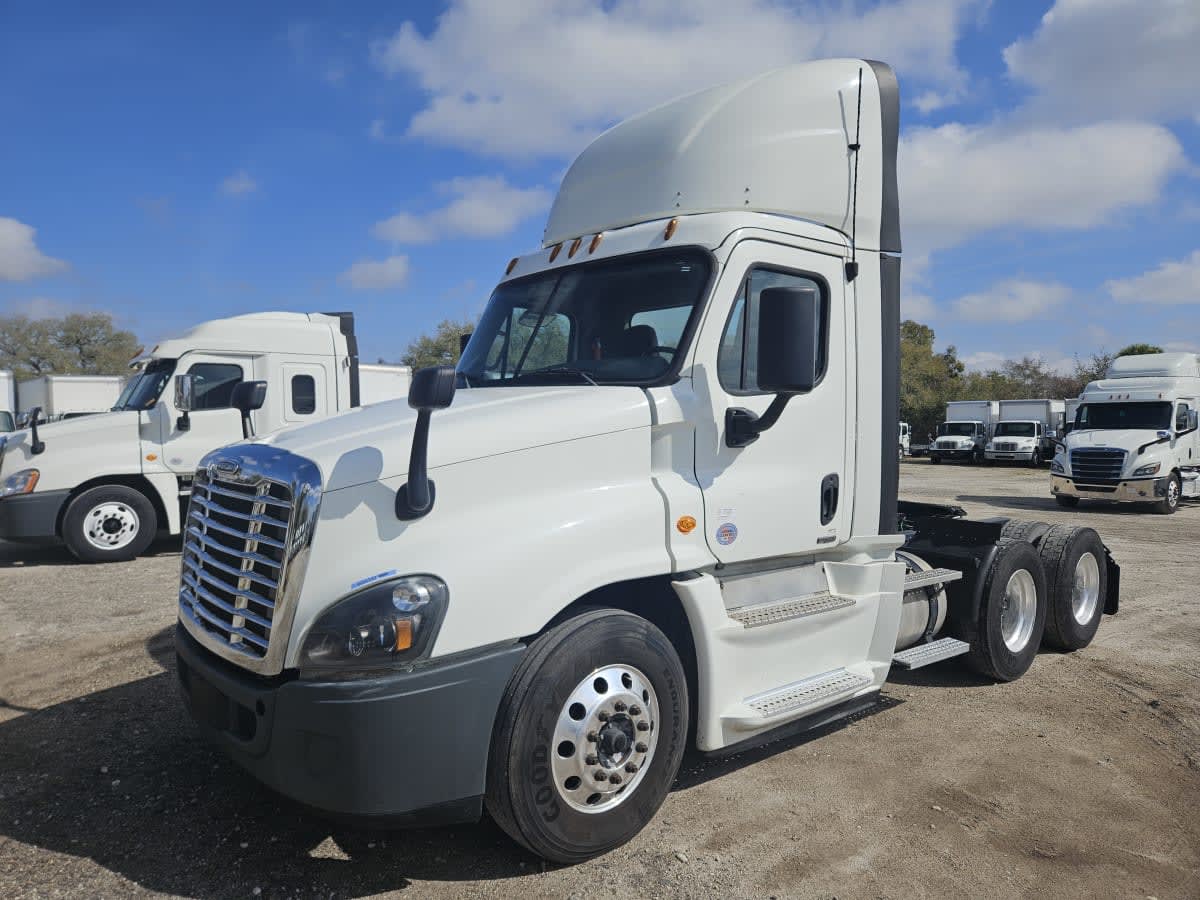 2016 Freightliner - image 1