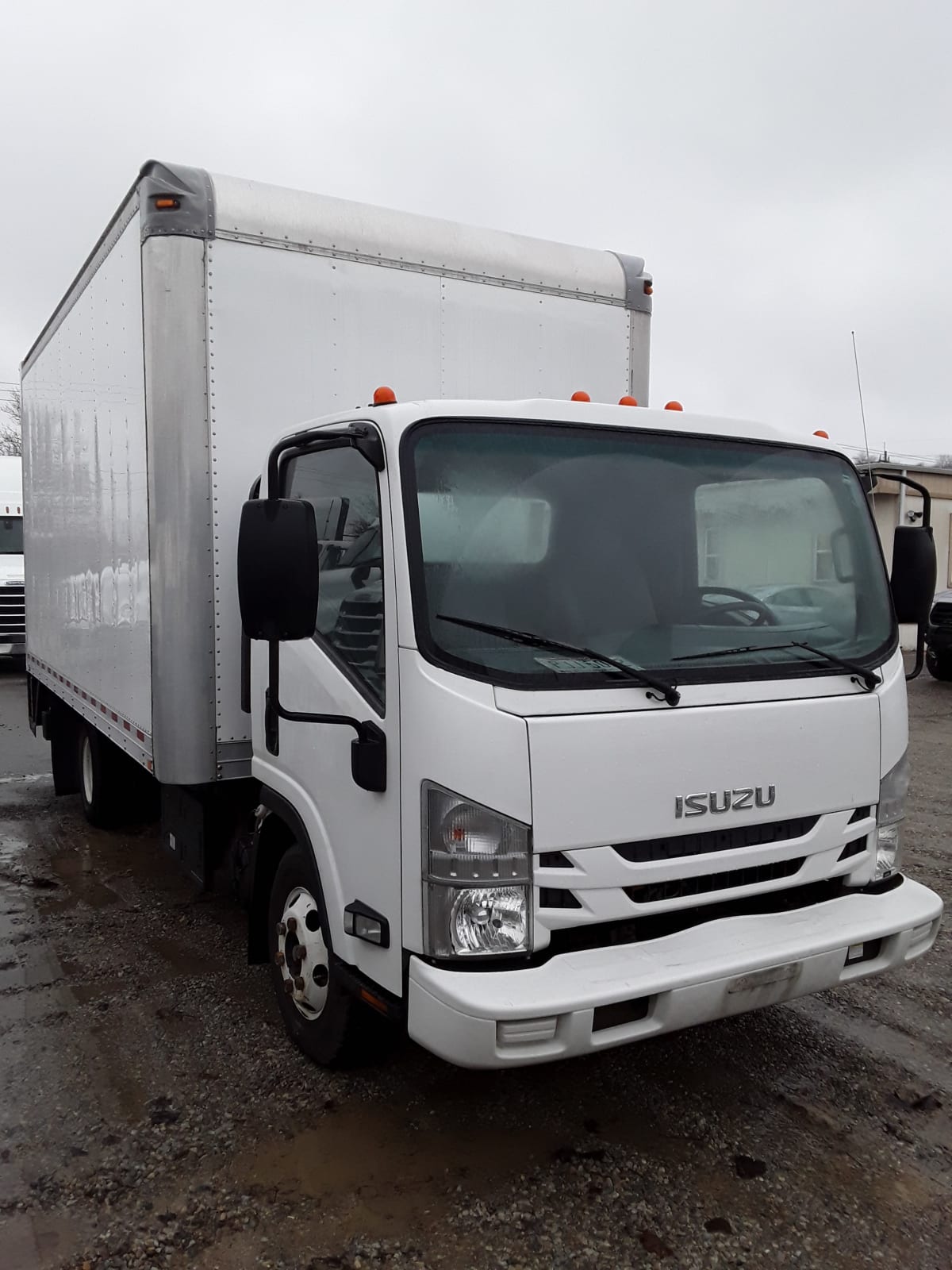 2016 Isuzu NPR 659350