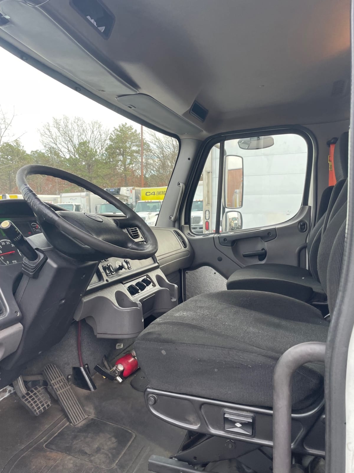 2017 Freightliner/Mercedes M2 106 659375