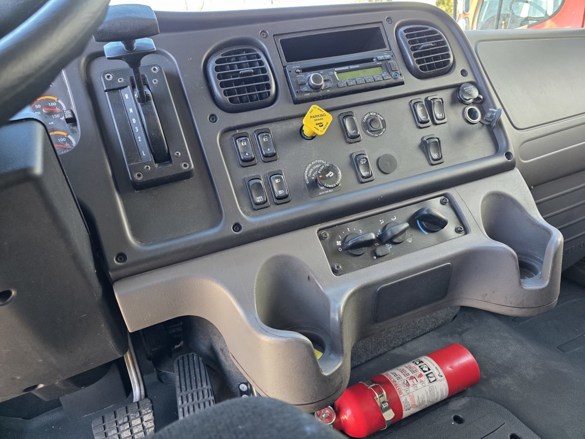 2016 Freightliner/Mercedes M2 106 659583