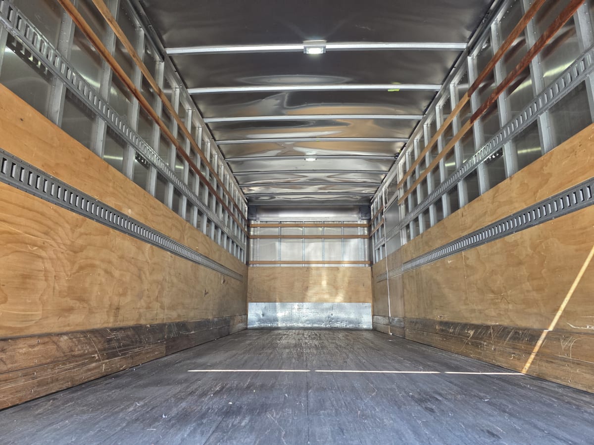2016 Freightliner/Mercedes M2 106 659583