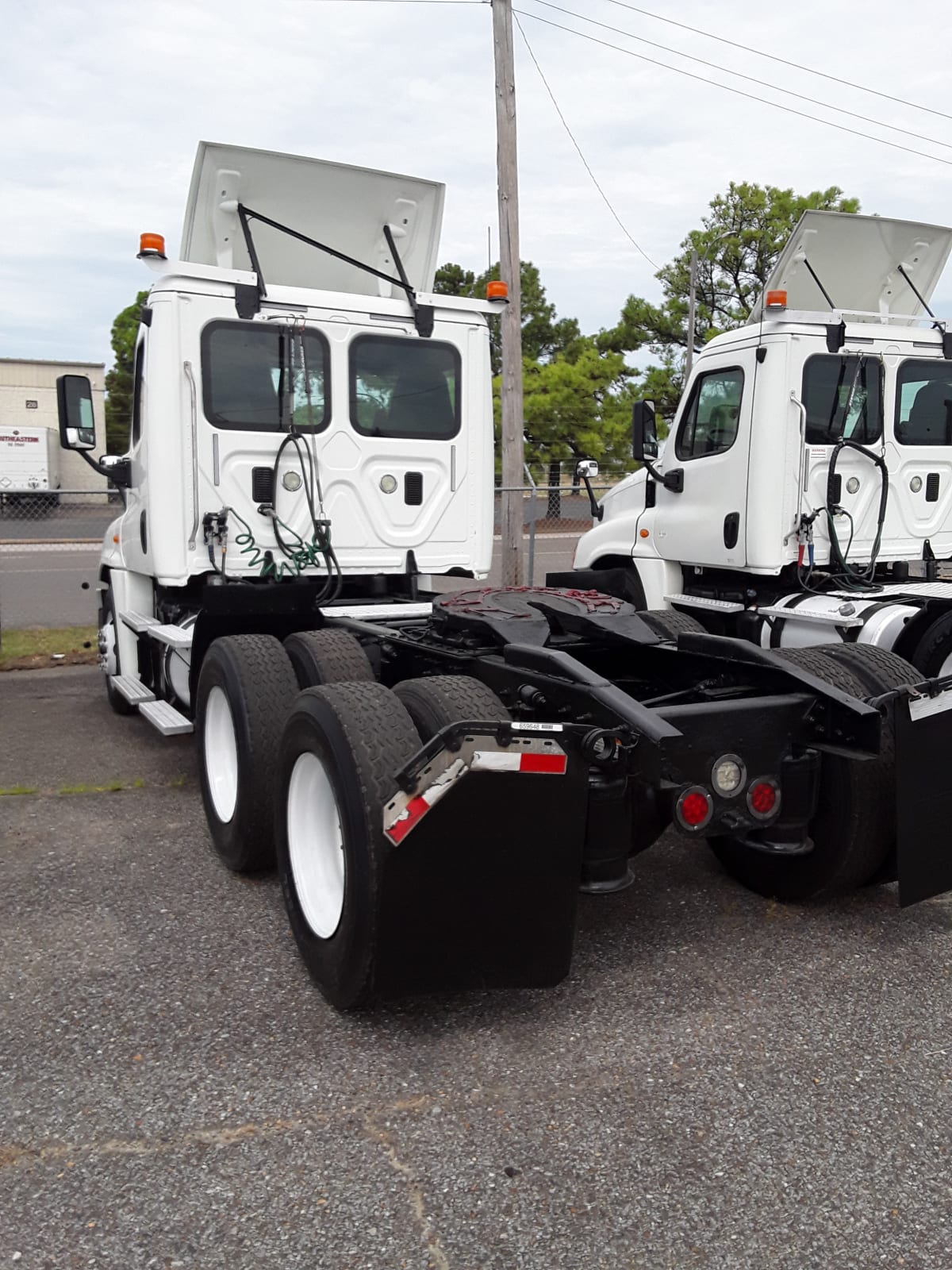 2016 Freightliner/Mercedes CASCADIA 125 659648