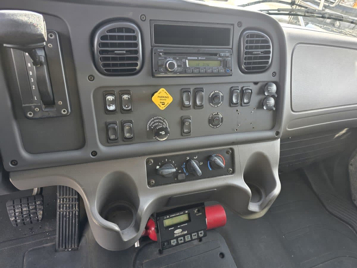 2016 Freightliner/Mercedes M2 106 659654