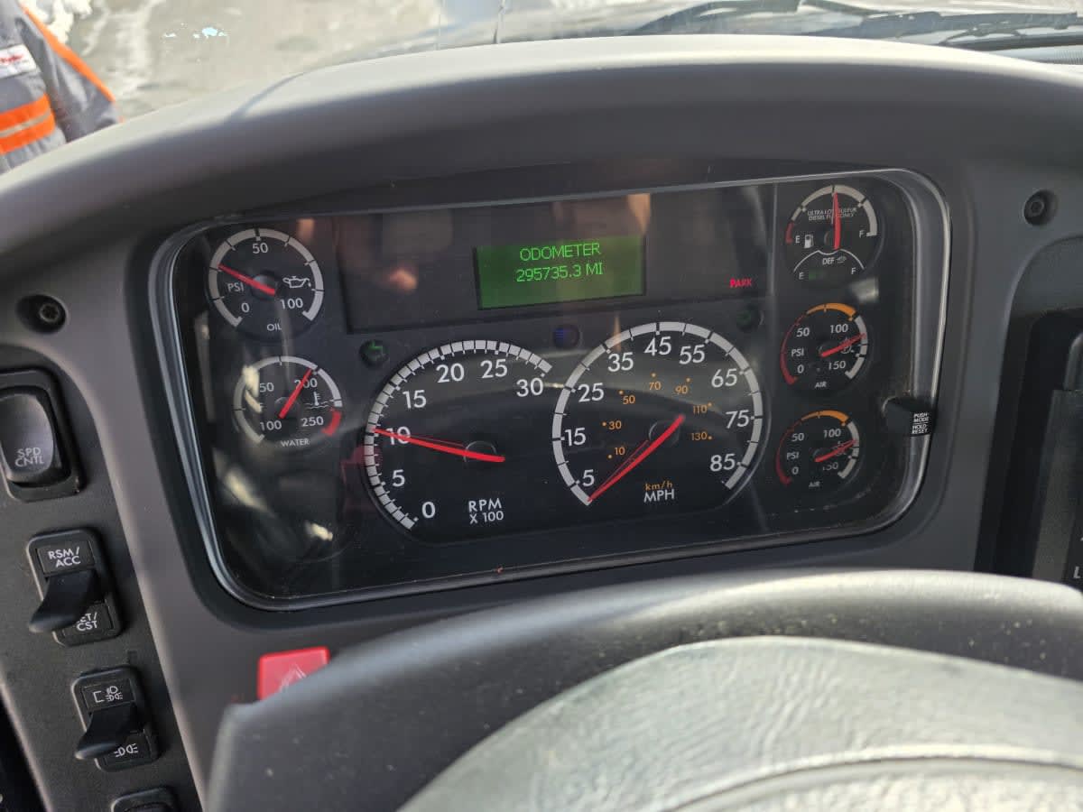 2016 Freightliner/Mercedes M2 106 659654