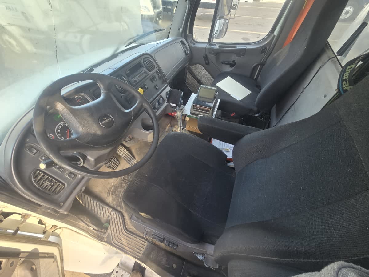 2016 Freightliner/Mercedes M2 106 659707