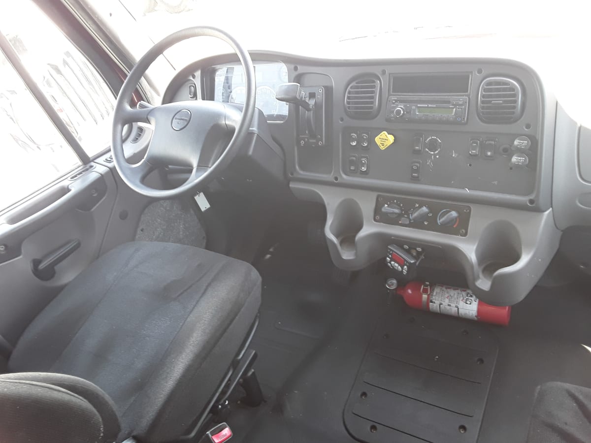 2016 Freightliner/Mercedes M2 106 659868