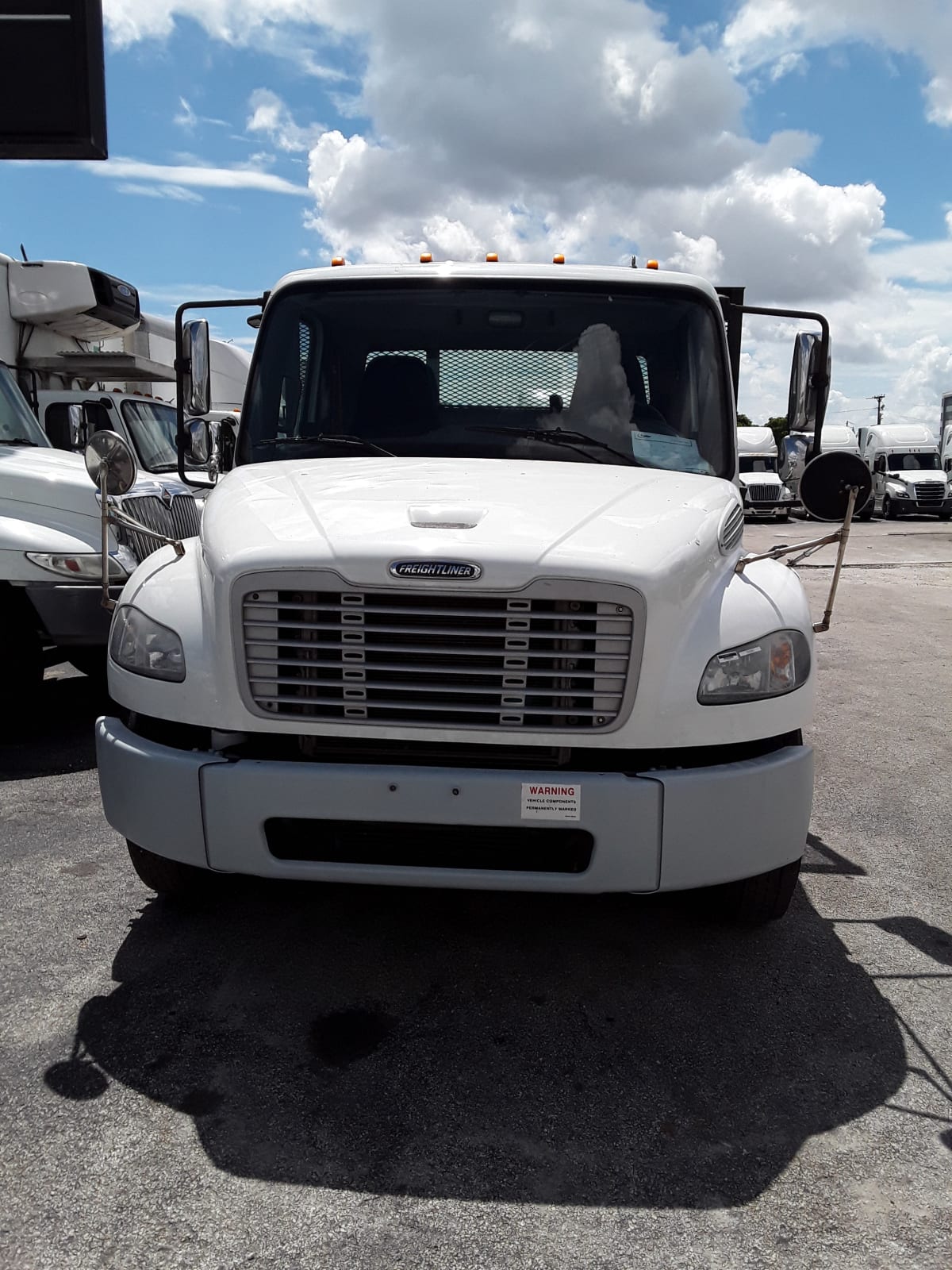 2016 Freightliner/Mercedes M2 106 659896