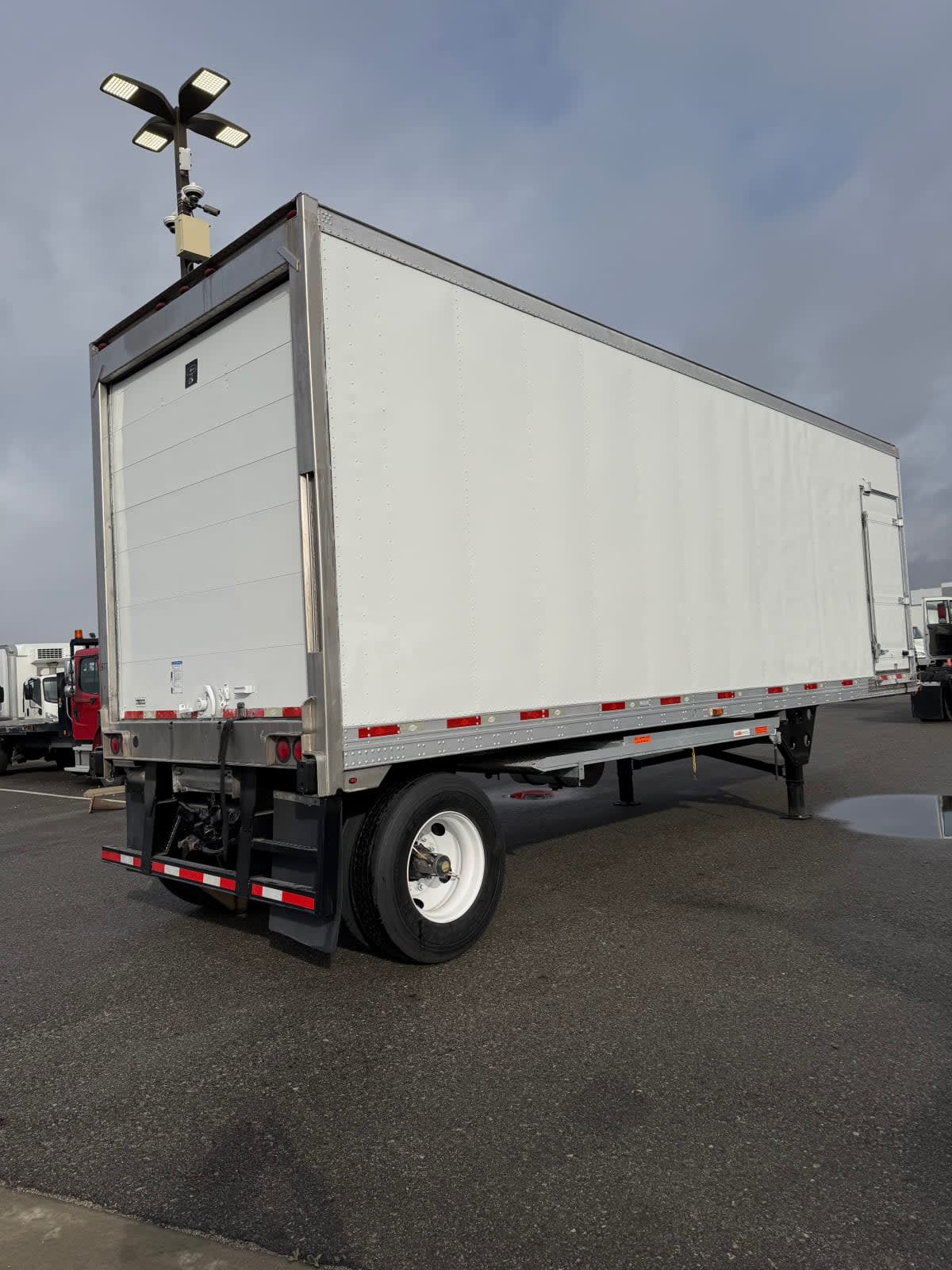 2016 Utility Trailers VS1RA 28/162/102 659977