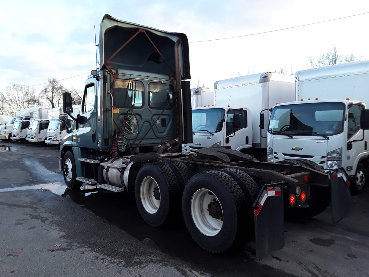 2016 Freightliner/Mercedes CASCADIA 125 660027