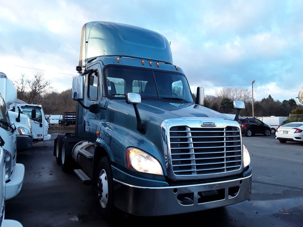 2016 Freightliner/Mercedes CASCADIA 125 660027