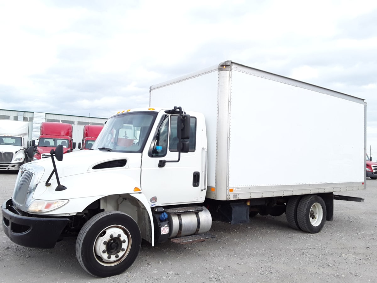 2017 Navistar International 4300 LP 660126