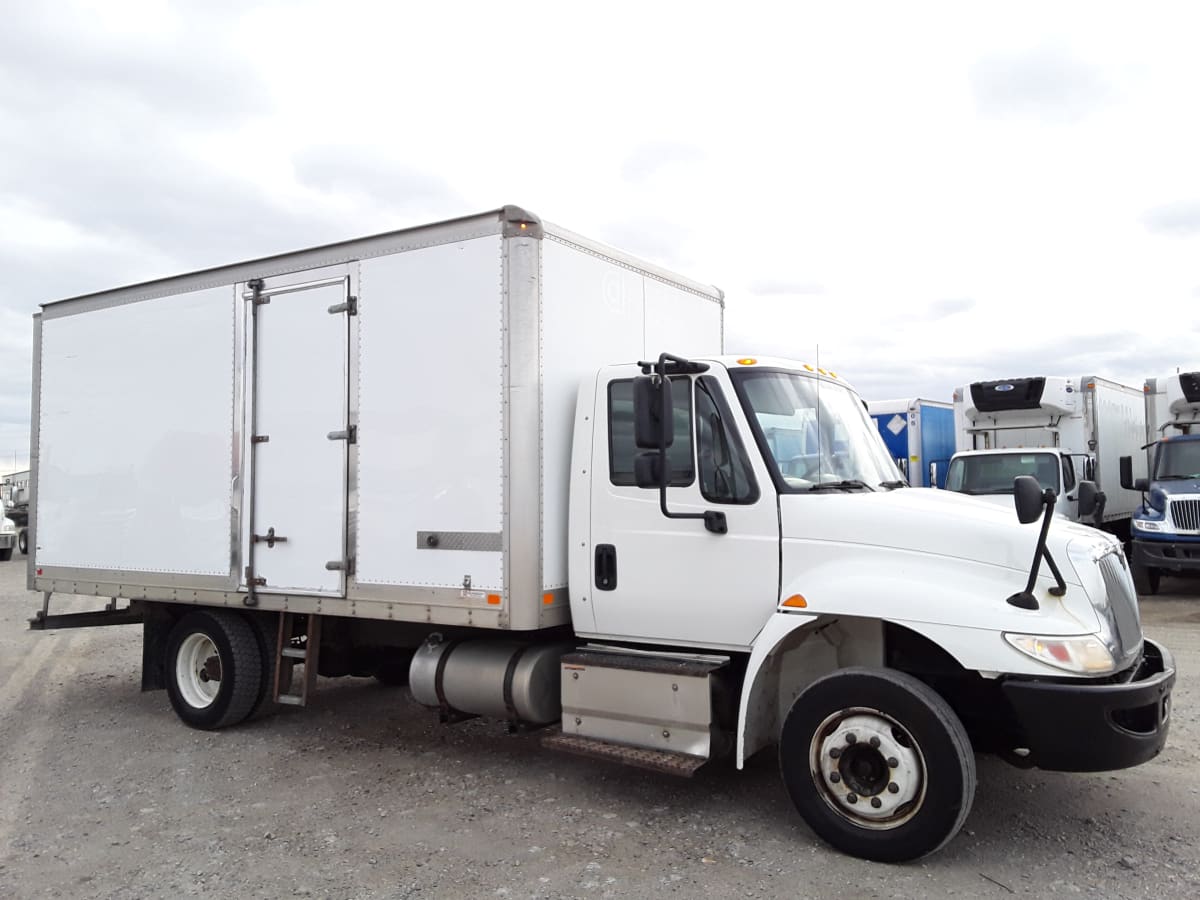 2017 Navistar International 4300 LP 660126