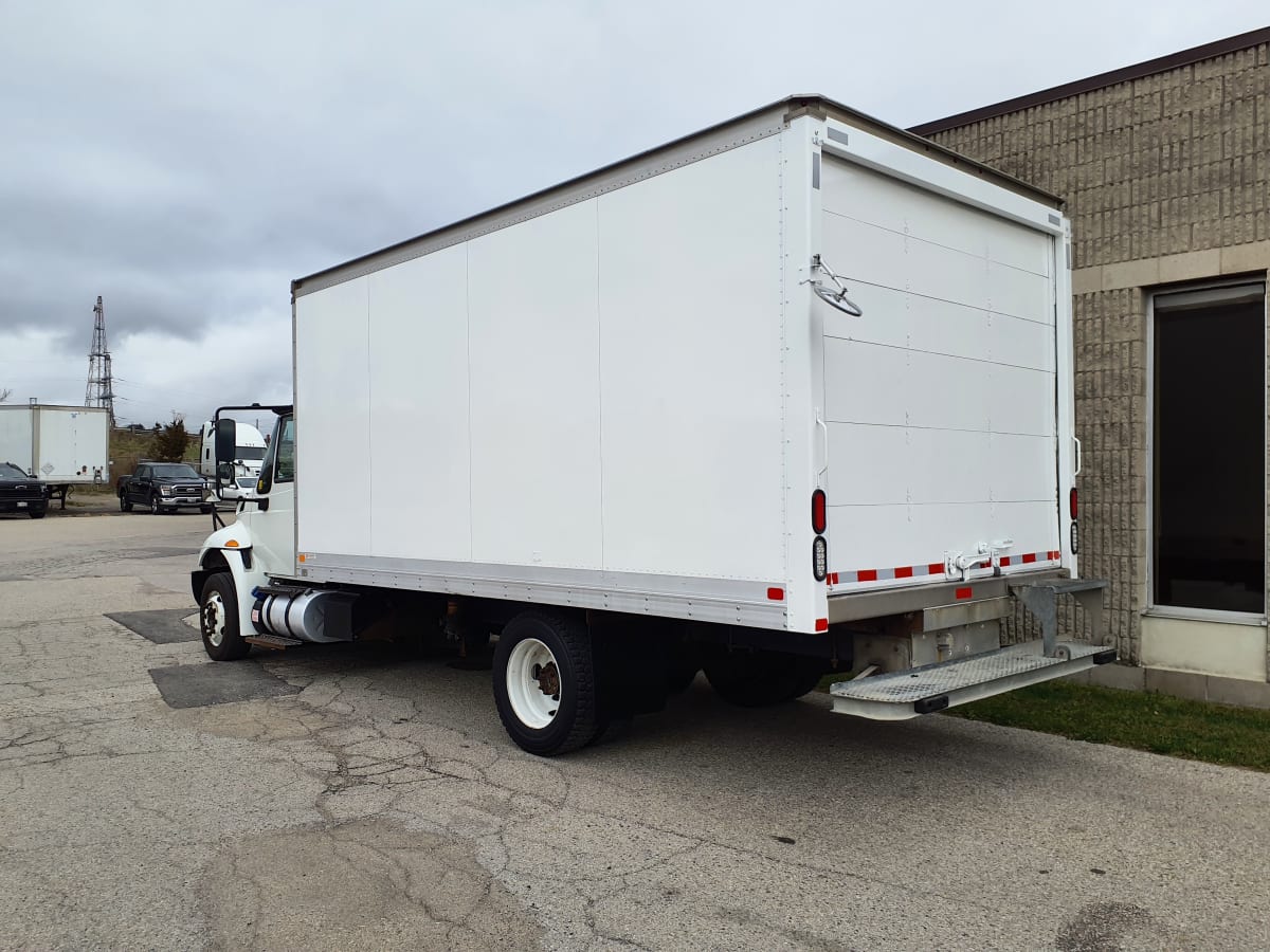 2017 Navistar International 4300 LP 660147