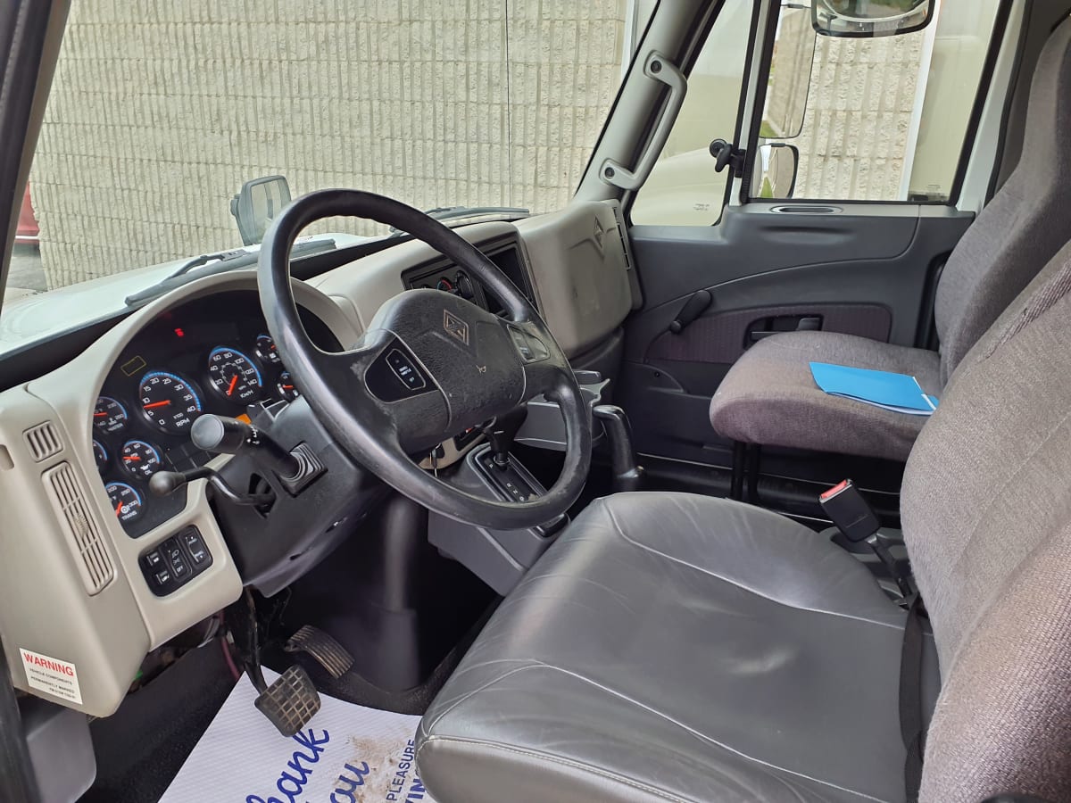 2017 Navistar International 4300 LP 660147