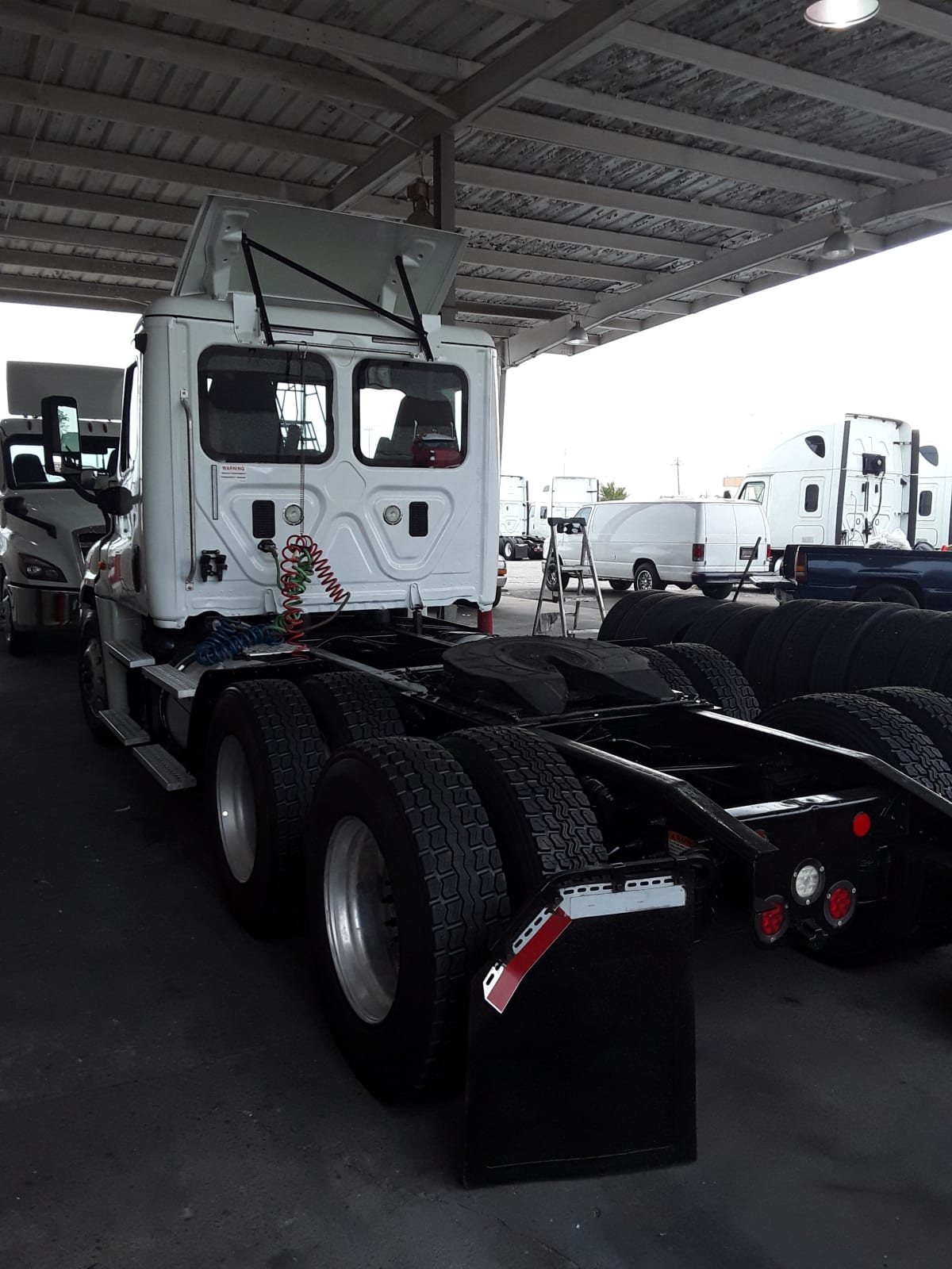2016 Freightliner/Mercedes CASCADIA 125 660200