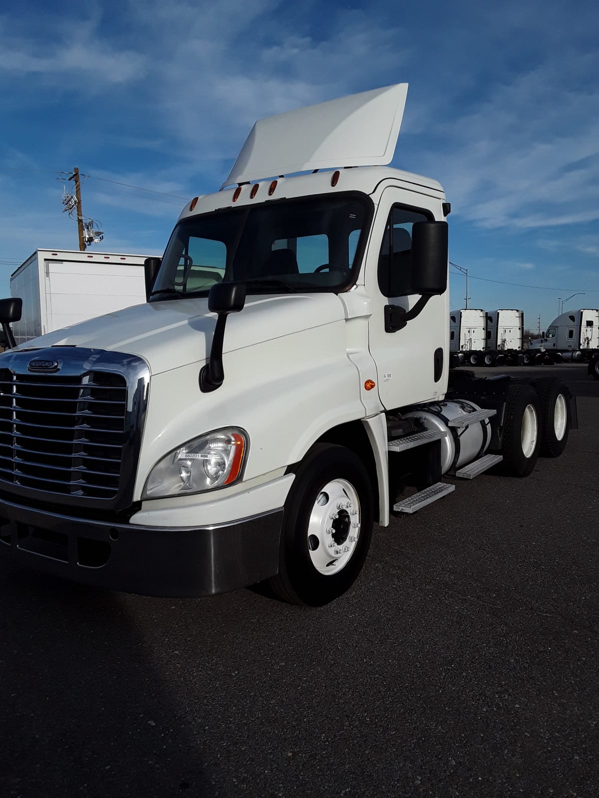 2016 Freightliner/Mercedes CASCADIA 125 660201