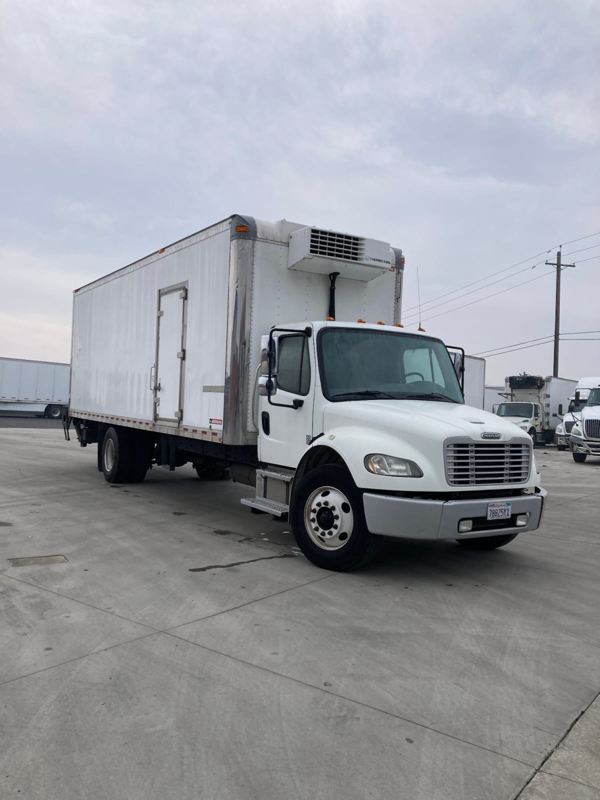 2016 Freightliner/Mercedes M2 106 660266