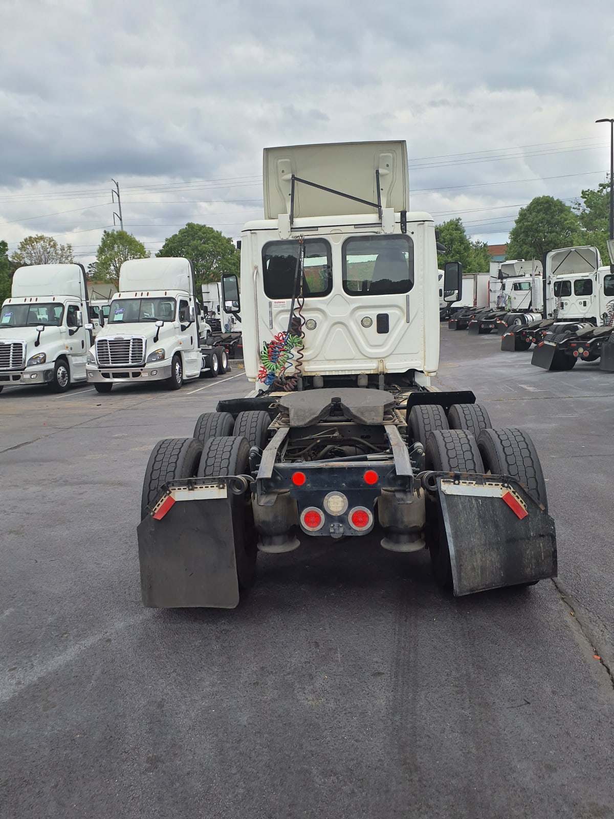 2016 Freightliner/Mercedes CASCADIA 125 660275