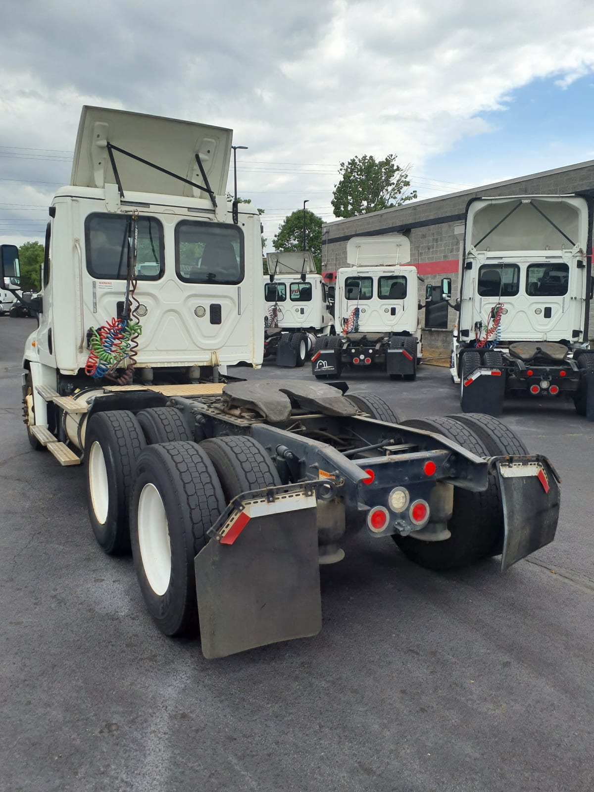 2016 Freightliner/Mercedes CASCADIA 125 660275