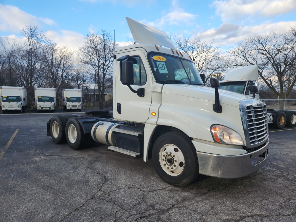 2016 Freightliner/Mercedes CASCADIA 125 660377