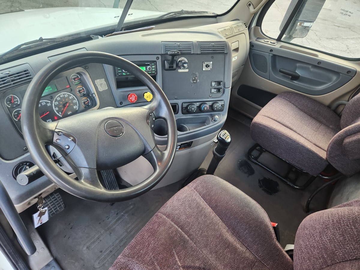 2016 Freightliner/Mercedes CASCADIA 125 660377