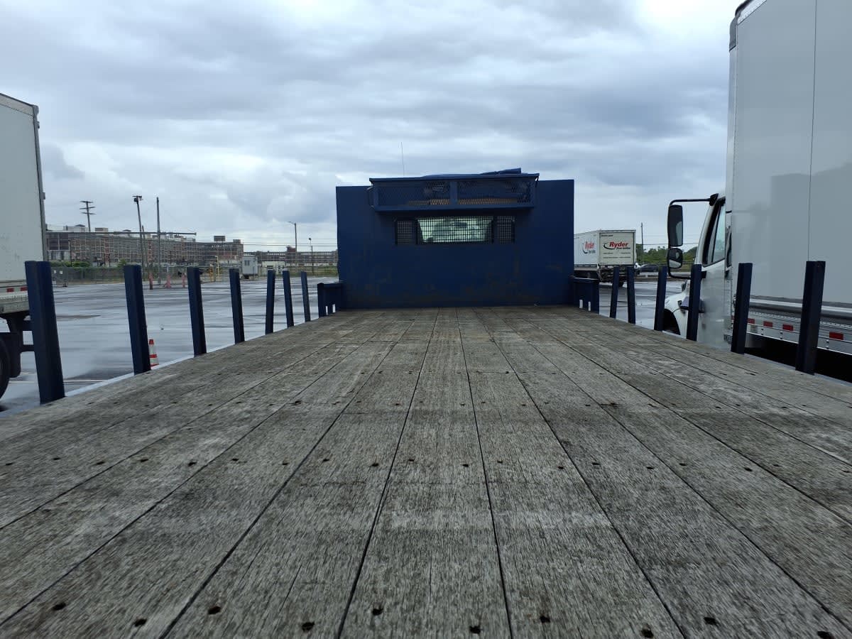 2016 Freightliner/Mercedes M2 106 660390